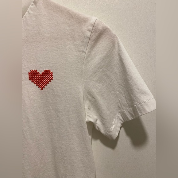 Organic cotton embroidered heart tee - Picture 5 of 6